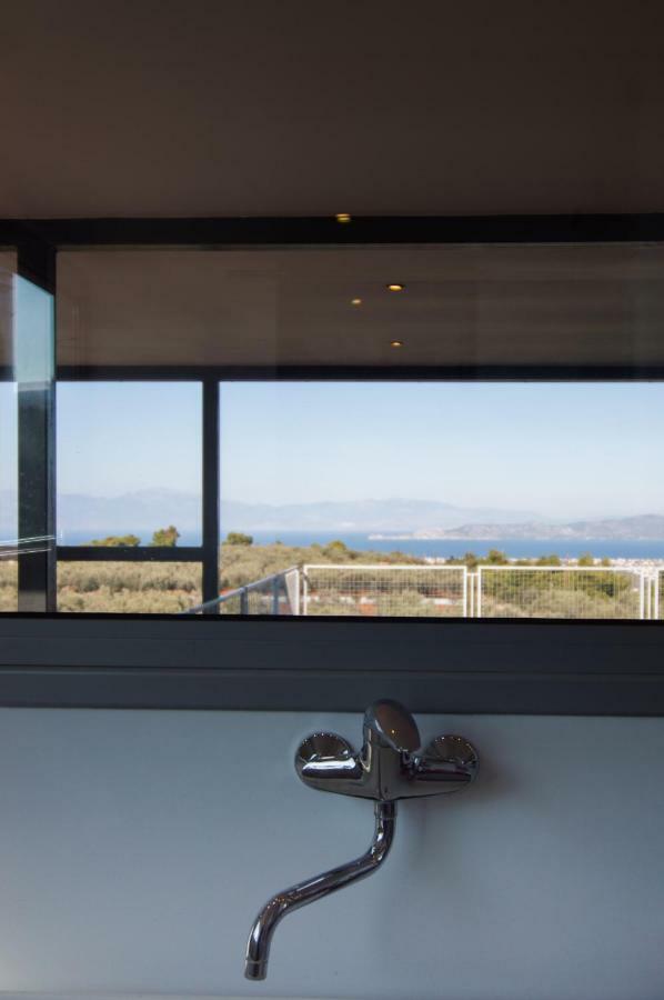 Country Villa Peloponnese With Tennis Court And Pool Zevgolateíon Exterior foto